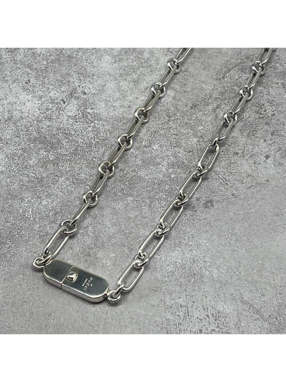 Gucci Tom Ford Era Oval Link Necklace